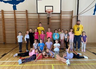 Nová Éra Dievčenského Basketbalu vo Svite: Patrícia Sojáková na čele trénerského tímu